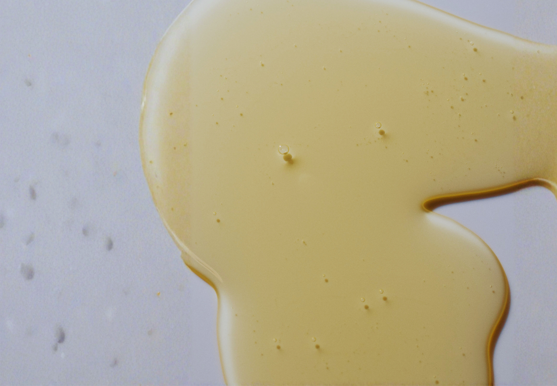 Affordable premium liquid hand soap that smells citrusy, fresh and pungent.