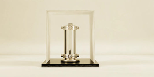 A wearable, hands-free leak-proof pump designed to save every drop of milk.